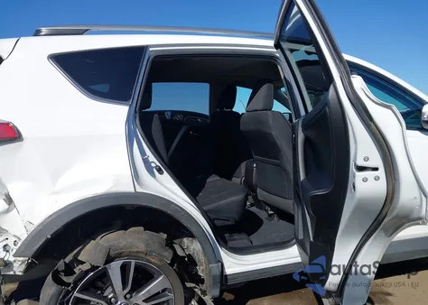 2018 Toyota Rav4 Xle z USA, uszkodzony, nr VIN 2T3WFREV8JW484448